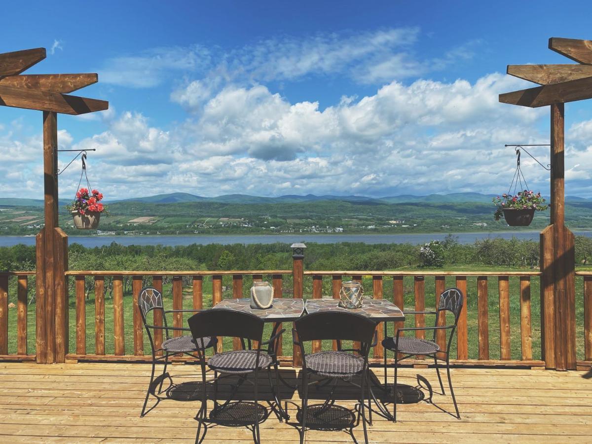 Domaine Steinbach Cidrerie B&B Distillerie St-Pierre-de-l'Île-d'Orléans Εξωτερικό φωτογραφία